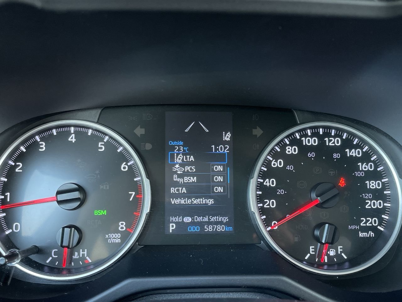 Used 2020  Toyota AWD XLE image 23