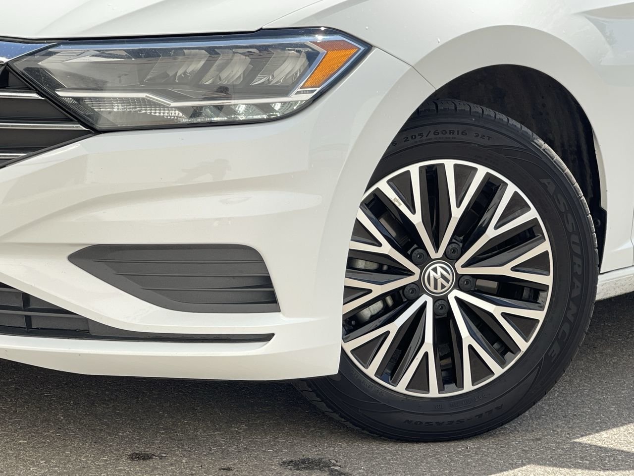 Used 2021 White Volkswagen Comfortline 1.4t 8sp at w/Tip image 18