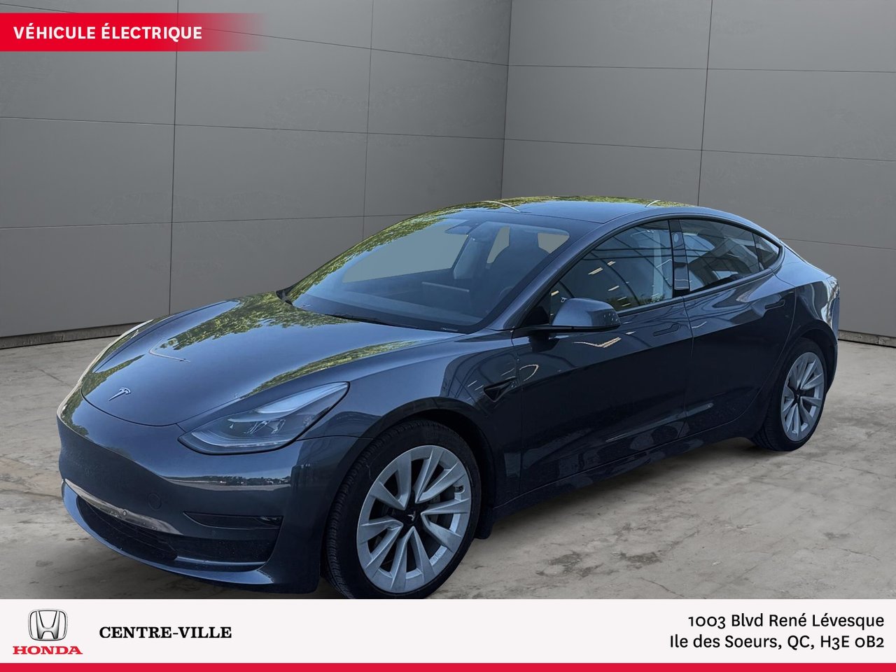 Gray (/GRIS) 2022 Tesla Model 3 Sedan Rear-Wheel Drive Automatic