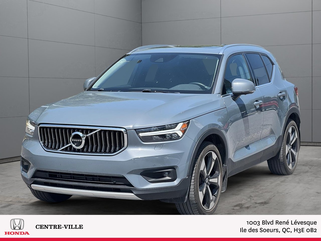 2022 Volvo XC40 SUV / Crossover All-Wheel Drive Automatic