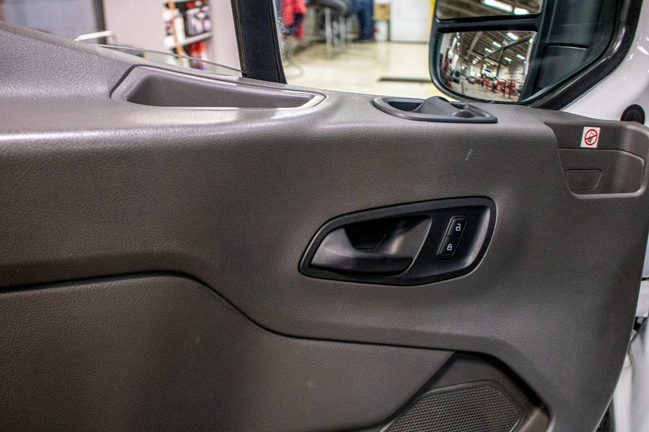 Used 2021 WHITE Ford  image 27