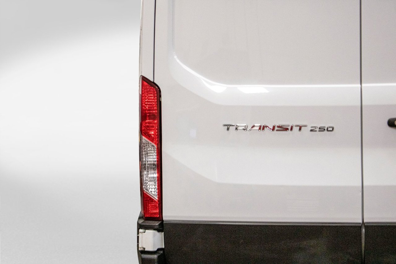 Used 2021 WHITE Ford  image 29