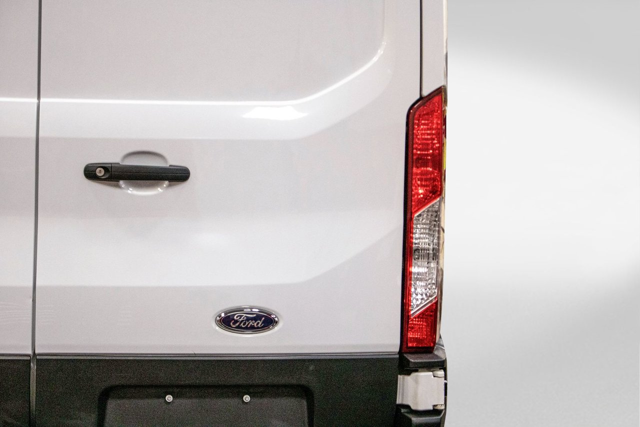Used 2021 WHITE Ford  image 30
