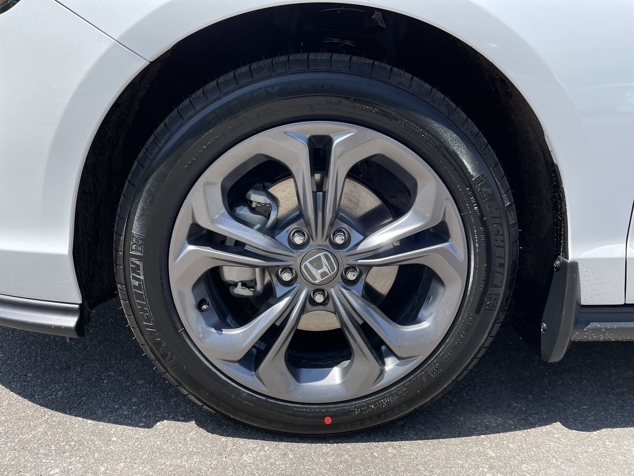 New 2023 Platinum White Pearl Honda EX image 18