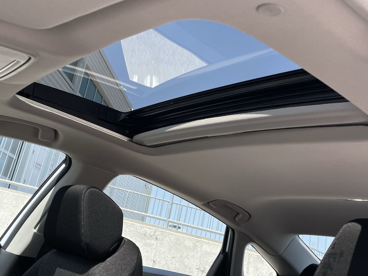 New 2023 Platinum White Pearl Honda EX image 31