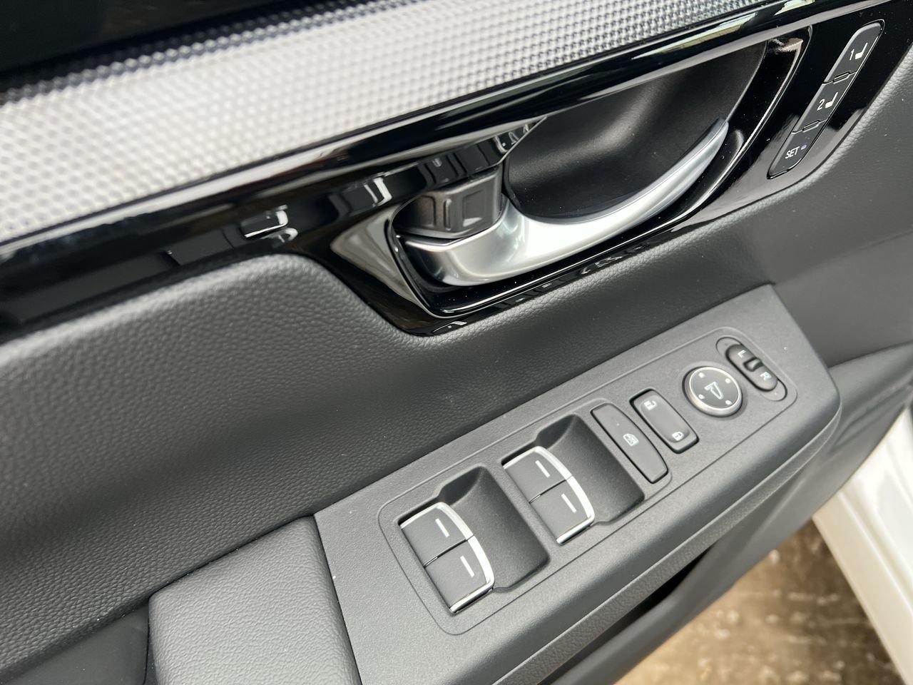 New 2023 Platinum White Pearl Honda TOURING HYBRID image 22