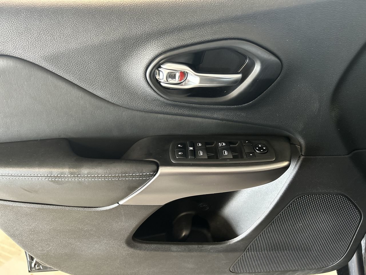 Used 2021 BLACK Jeep Sport, 4RM, Apple carplay, Bluetooth, Caméra, USB* image 21