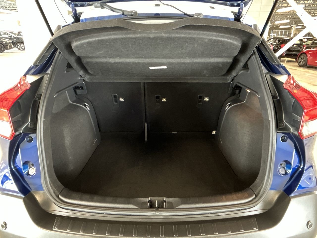 Used 2020 BLUE Nissan SR, Cuir, Apple carplay, Bluetooth, Caméra, Xenon* image 30