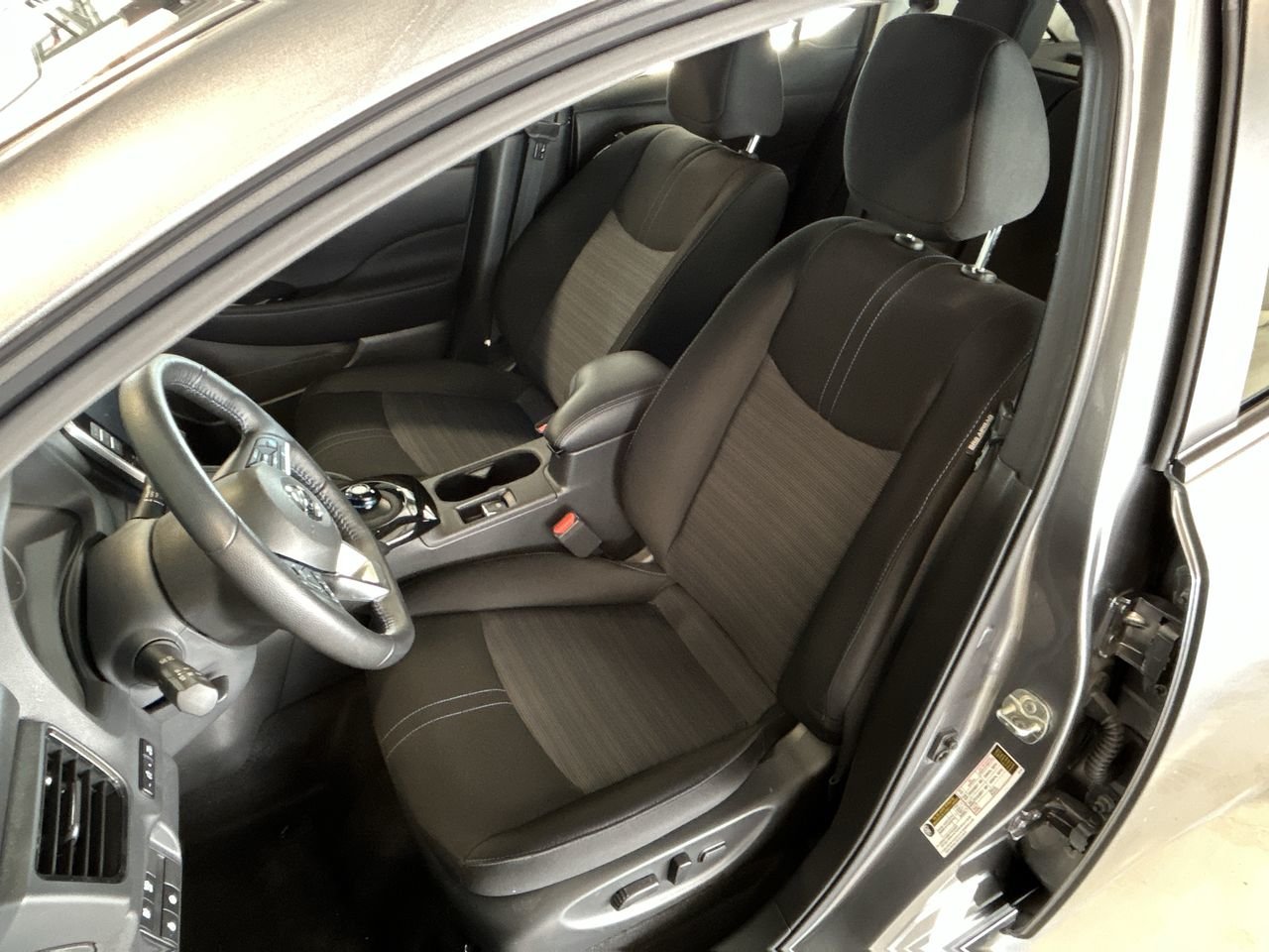 Used 2022 GREY Nissan Nav, Apple carplay, Bluetooth, Caméra, Xenon, USB* image 19