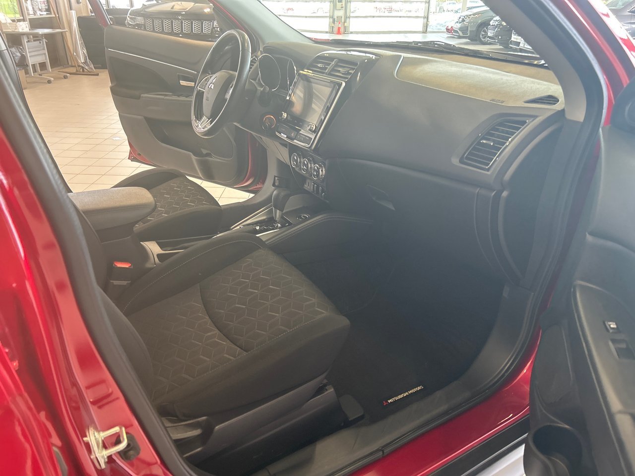 2022 Mitsubishi RVR SE-10