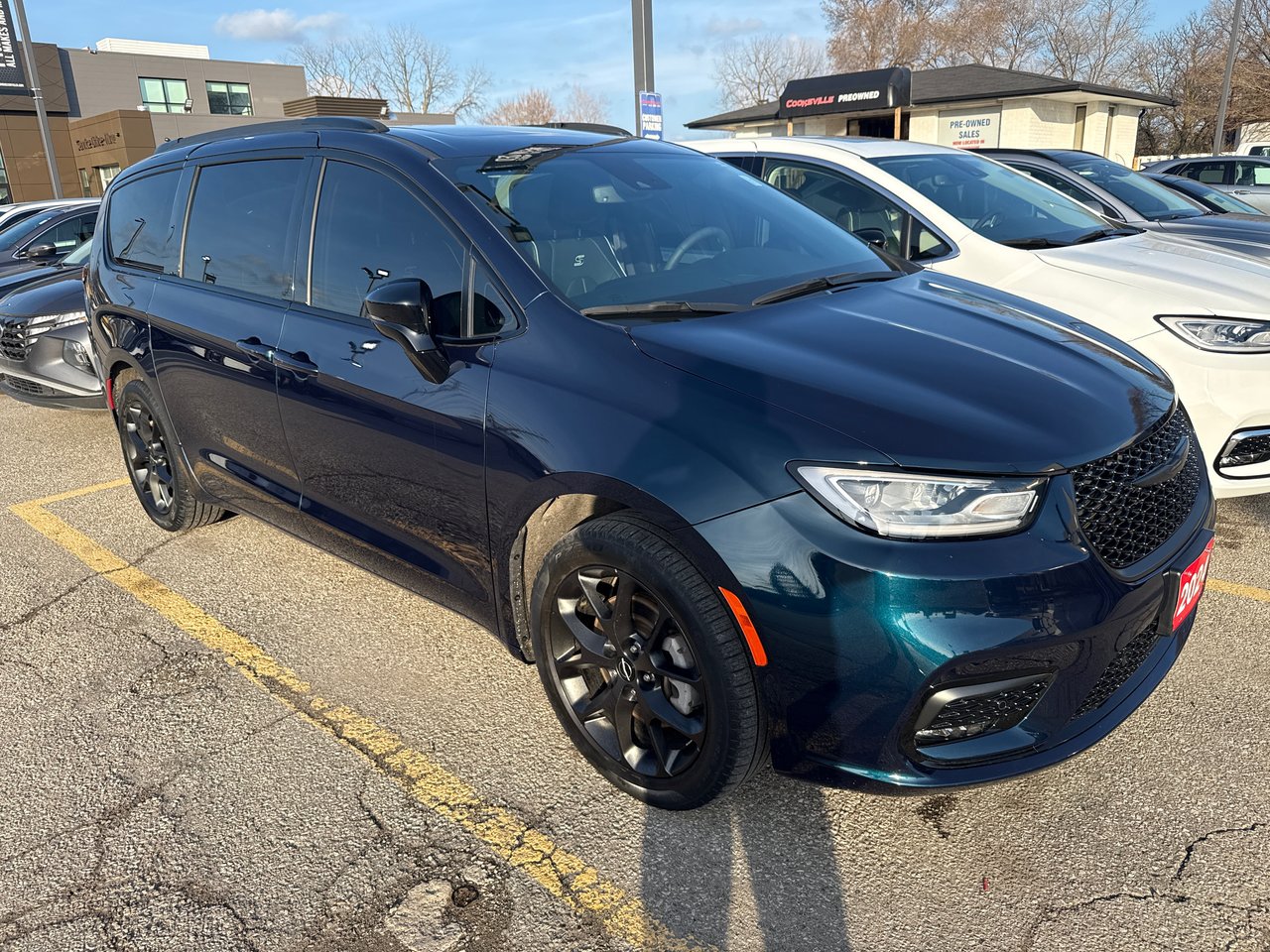 2024 Chrysler Pacifica Limited AWD