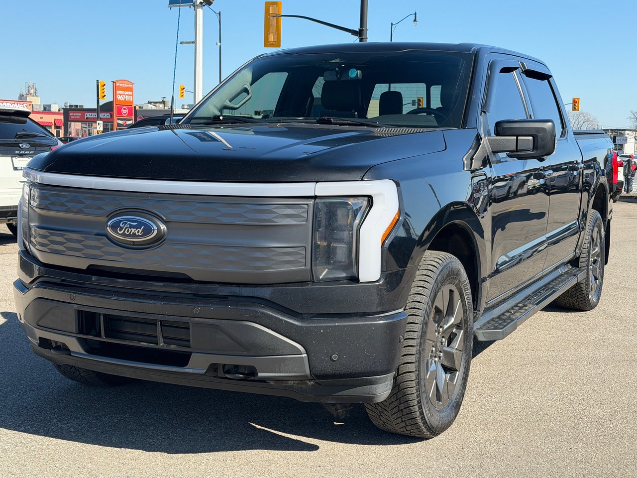 Ford F-150 Lightning Lariat SuperCrew AWD