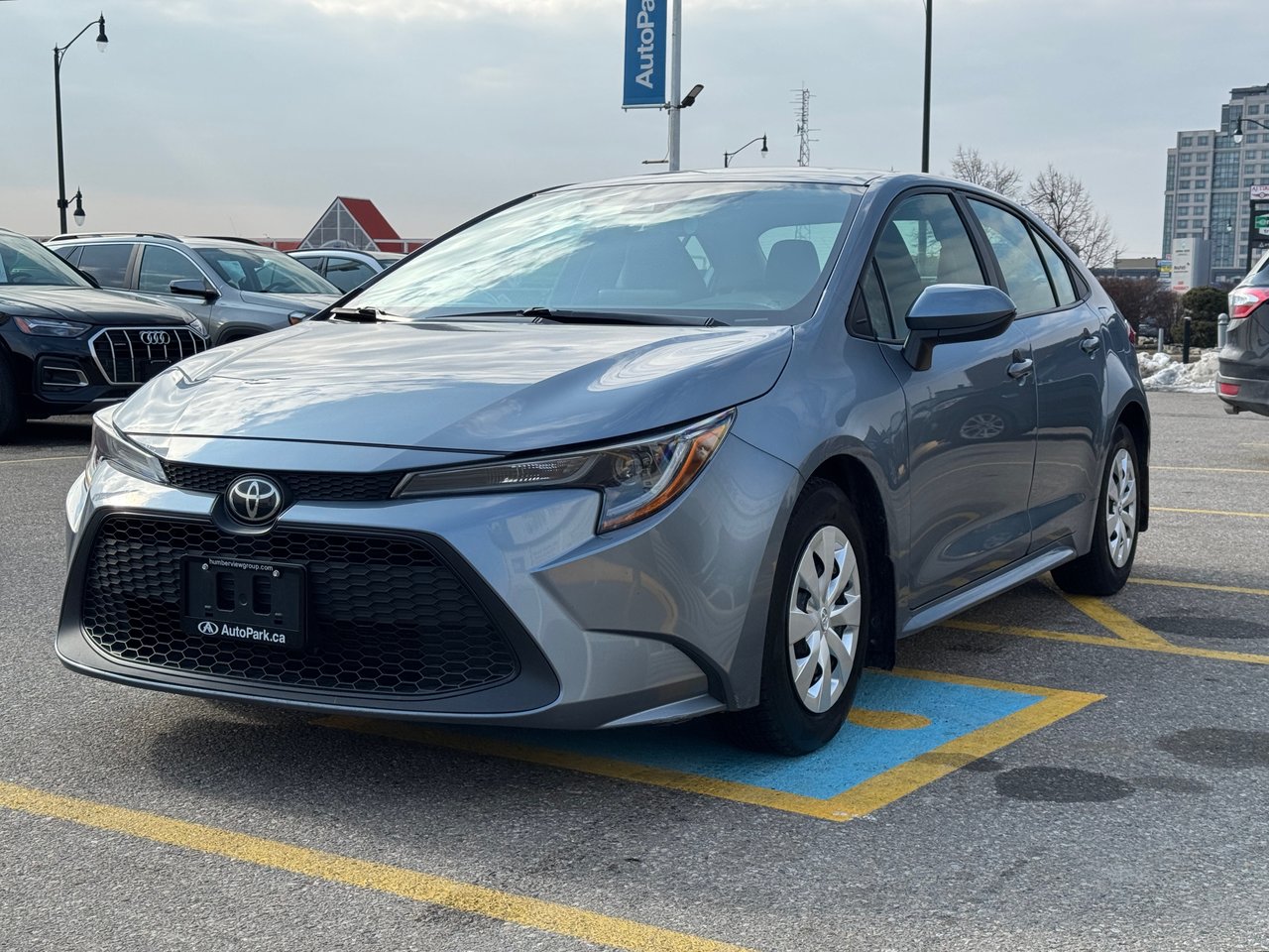 Toyota Corolla L FWD