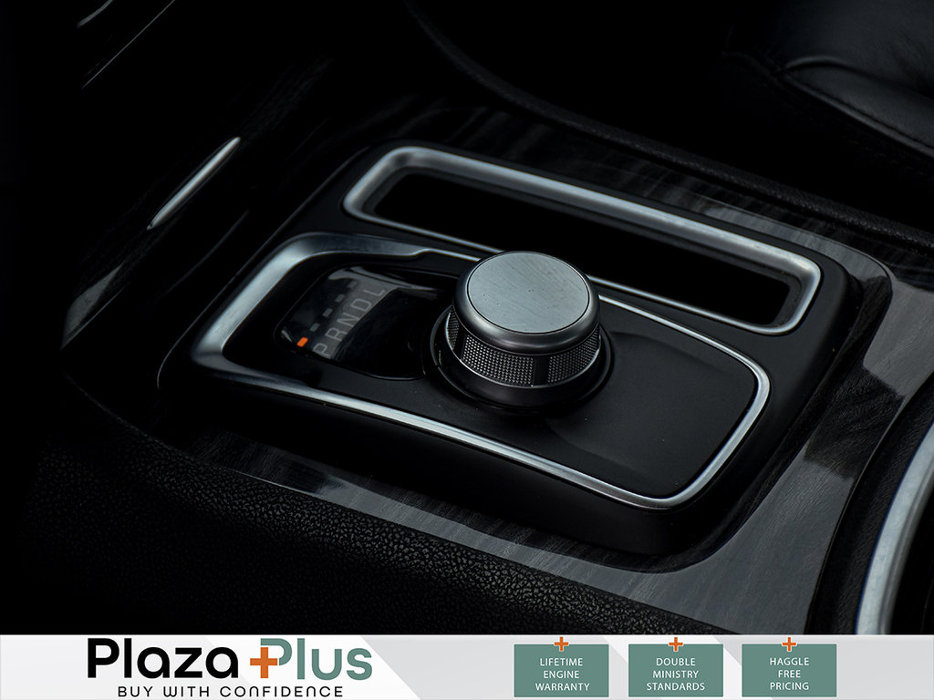 2022 Chrysler 300 Touring L HEATED LEATHER | APPLE CARPLAY ANDROID AUTO | REMOTE START | AWD
