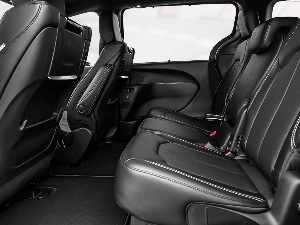 2026 Chrysler Pacifica SELECT-24