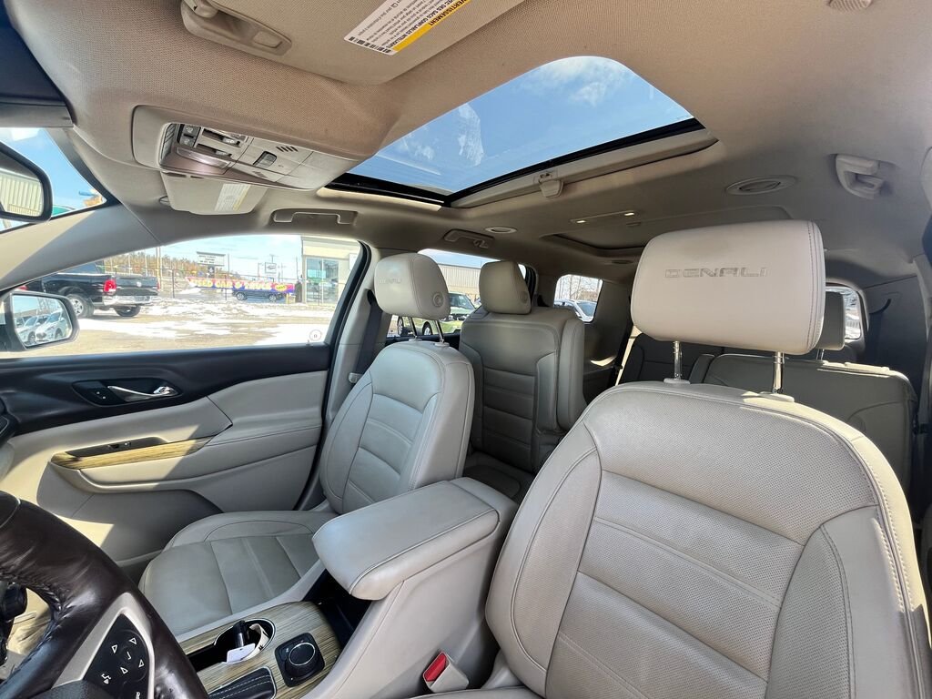 2018 GMC Acadia Denali-10