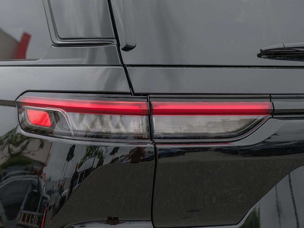 2025 Jeep Grand Cherokee LIMITED-10