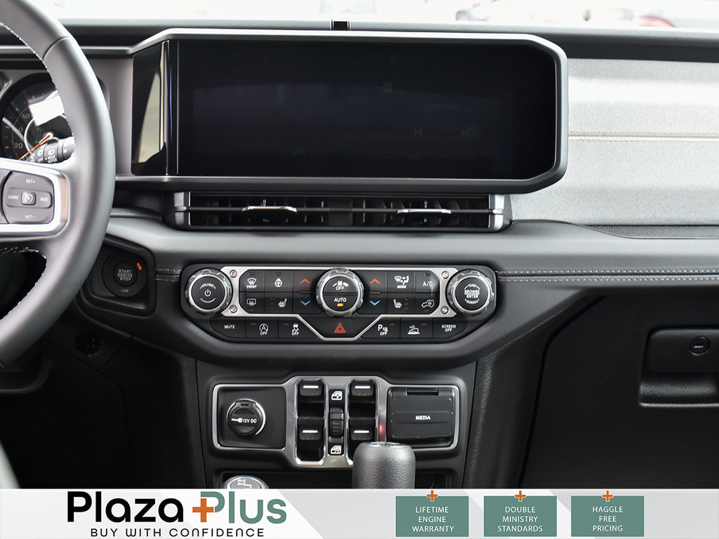 2025 Jeep Wrangler 4-Door SAHARA-21