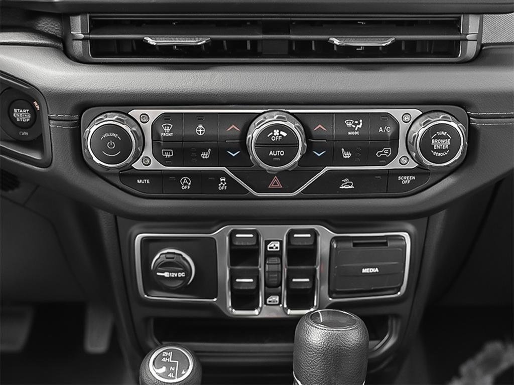 2025 Jeep Wrangler 4-Door SAHARA-19