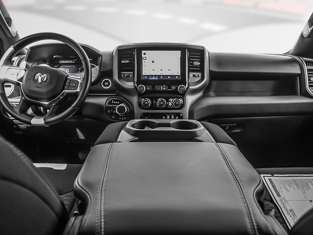 2025 Ram 1500 BIG HORN-18