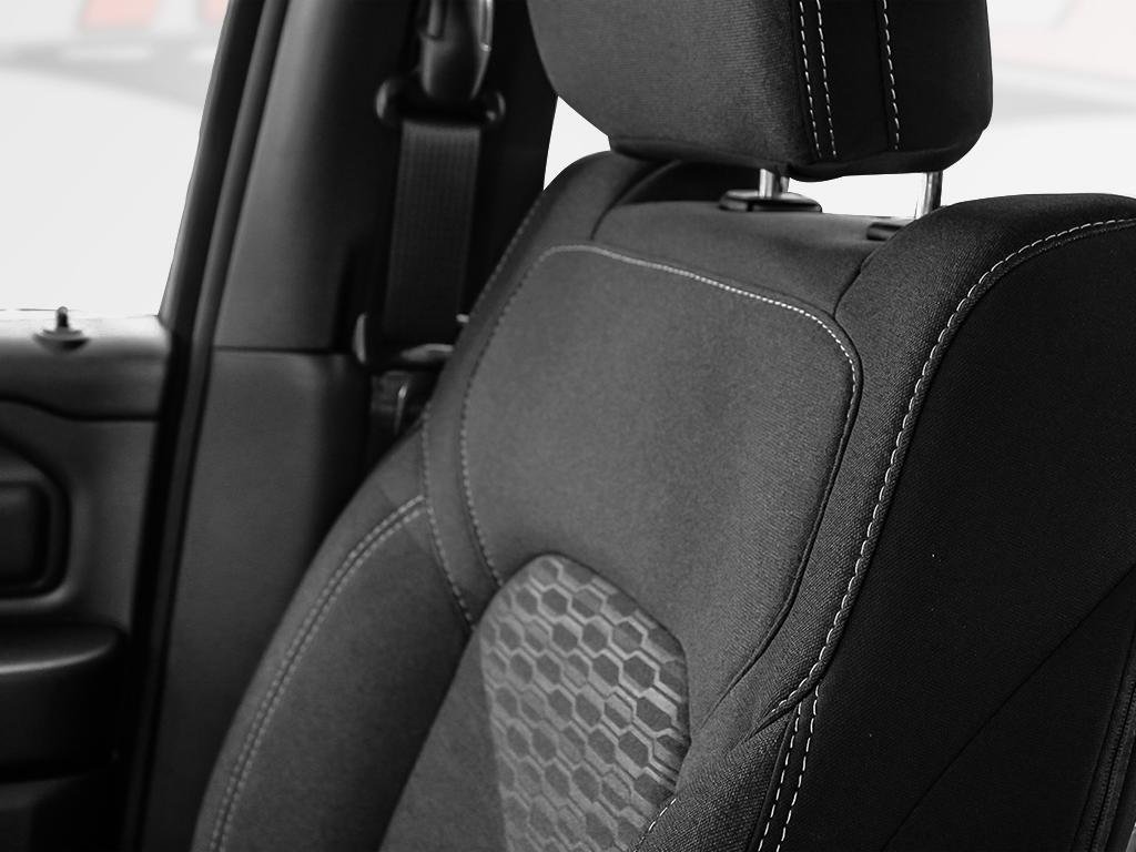 2025 Ram 1500 WARLOCK-18