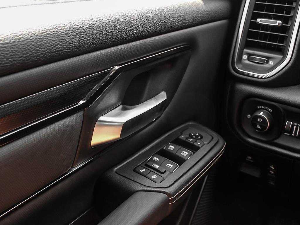 2025 Ram 1500 SPORT-14