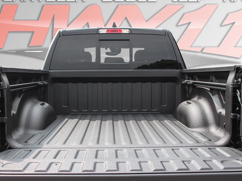 2025 Ram 1500 SPORT-5