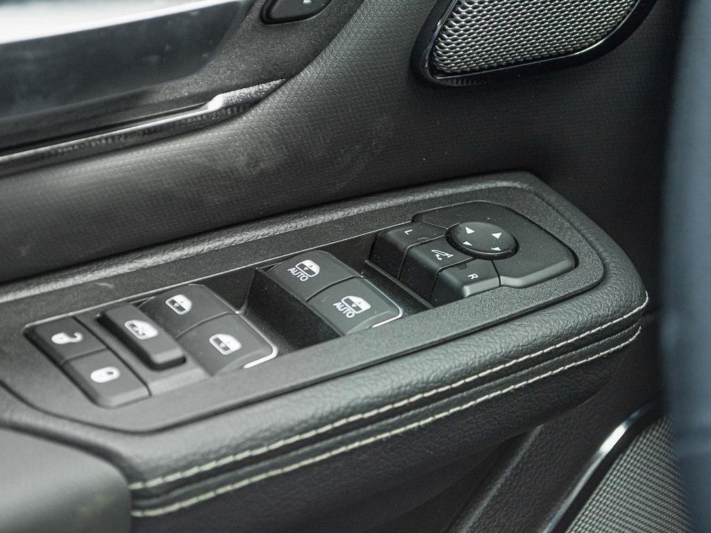 2026 Ram 1500 SPORT-17