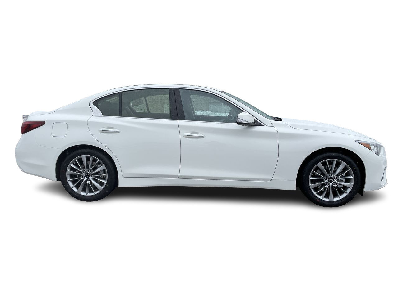 New 2022 Pure White INFINITI LUXE image 13