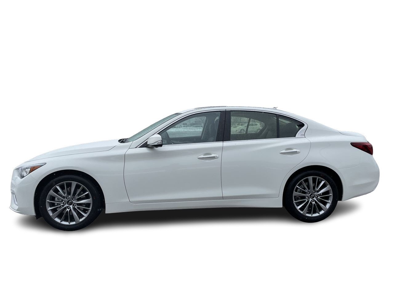 New 2022 Pure White INFINITI LUXE image 5