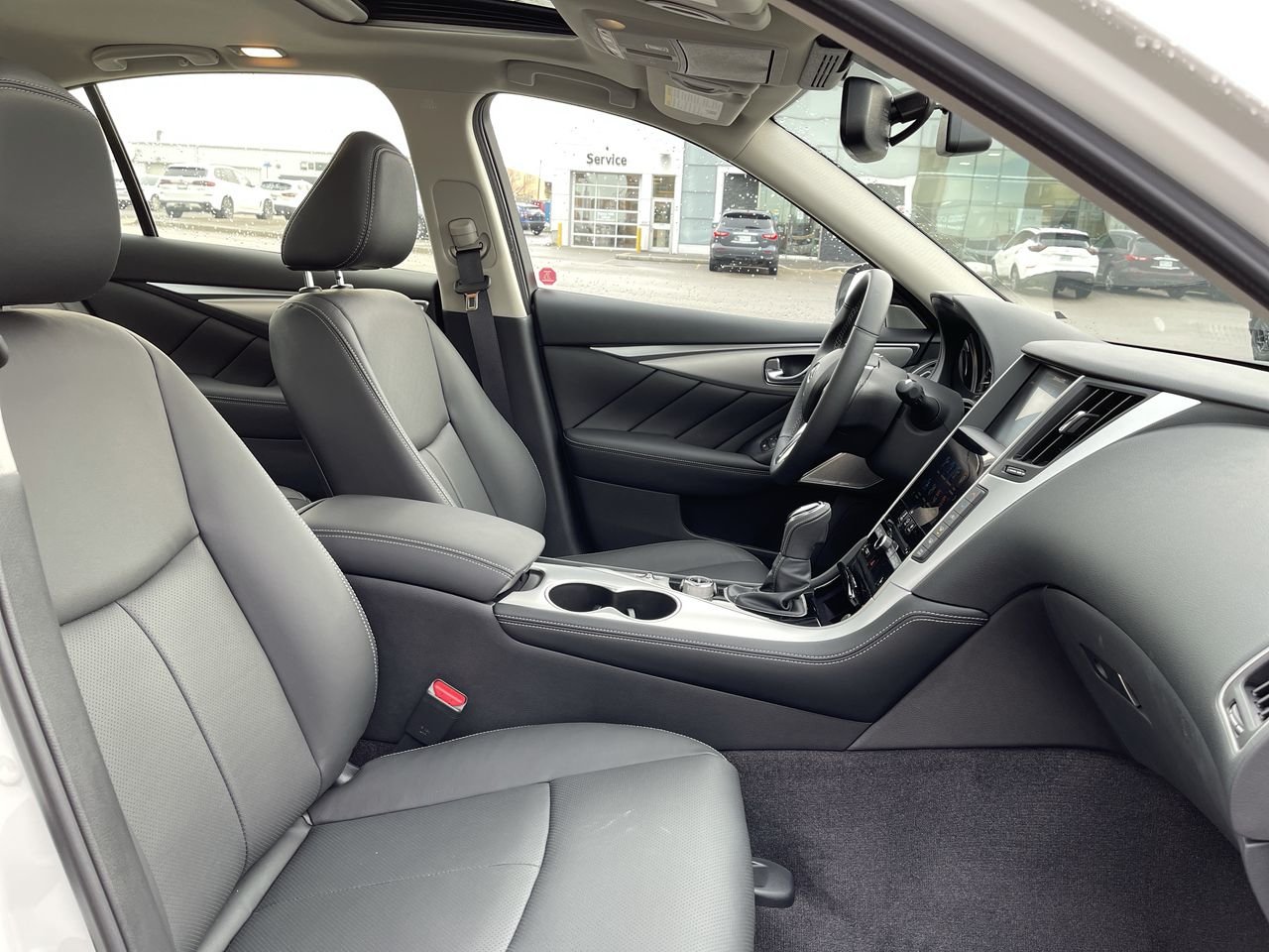 New 2022 Majestic White INFINITI LUXE image 33