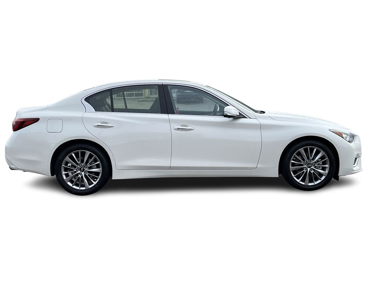 New 2022 Majestic White INFINITI LUXE image 12