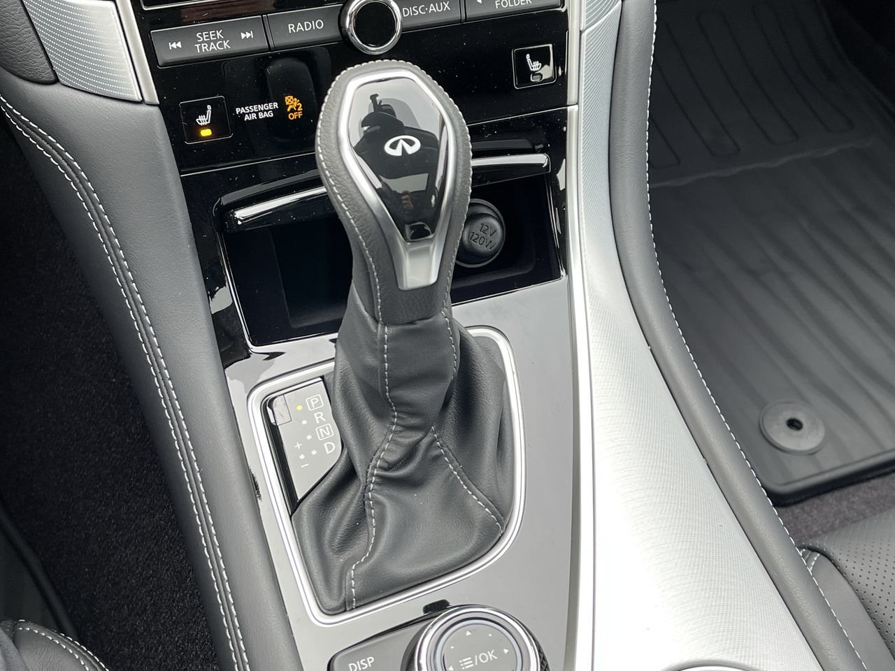 New 2022 Majestic White INFINITI LUXE image 29