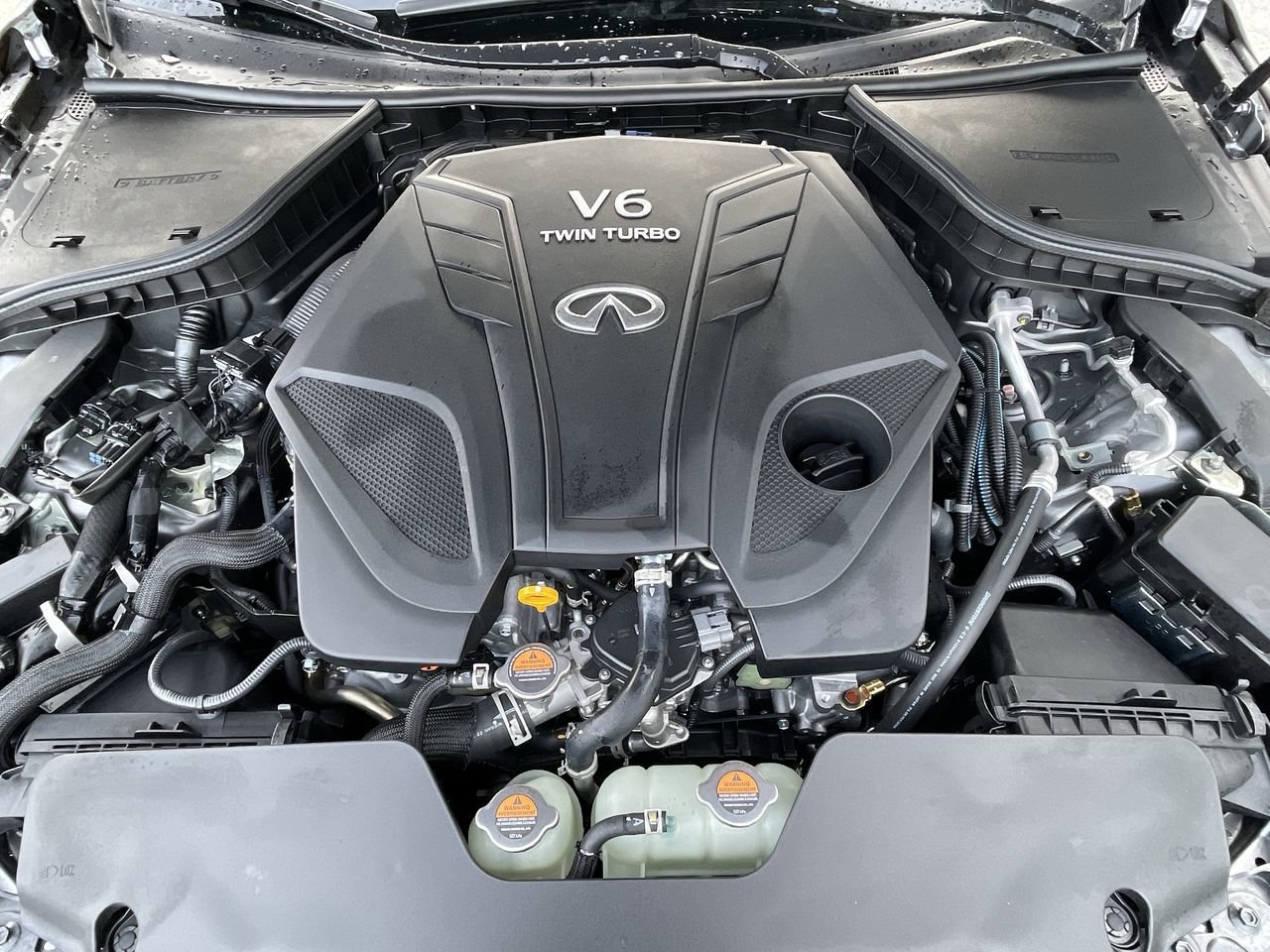 New 2023 Graphite Shadow INFINITI LUXE image 18