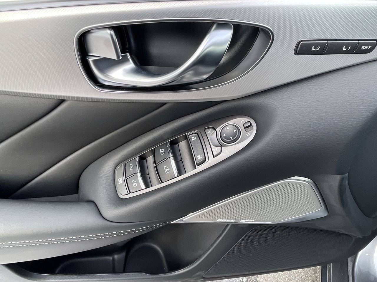 New 2023 Graphite Shadow INFINITI LUXE image 21