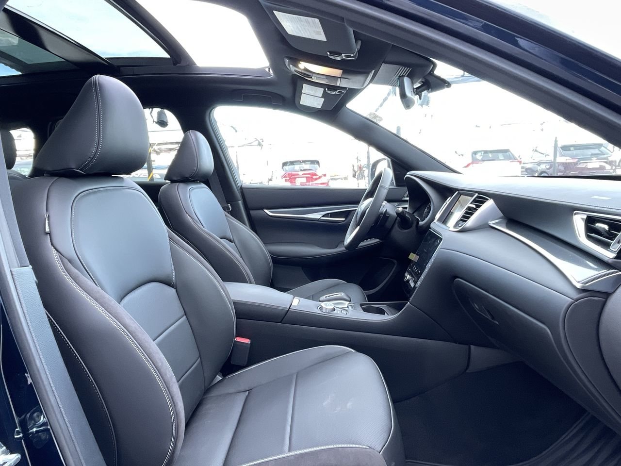 New 2023 Hermosa Blue INFINITI SPORT image 33