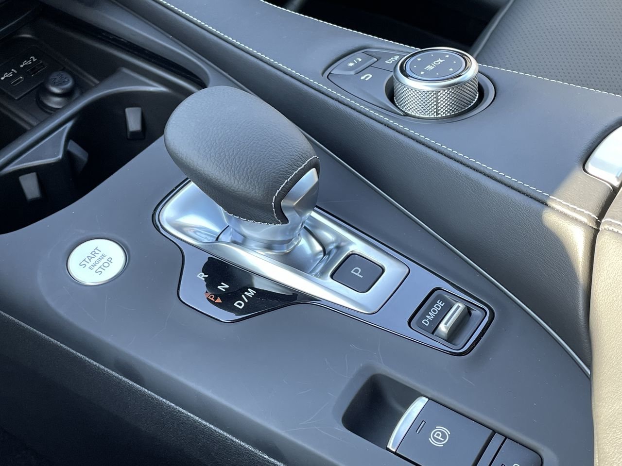 New 2023 Slate Gray INFINITI LUXE image 29