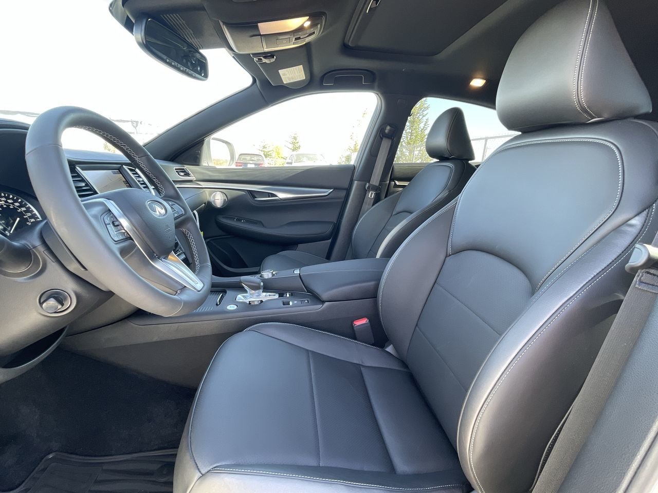 New 2023 Majestic White INFINITI Essential image 20
