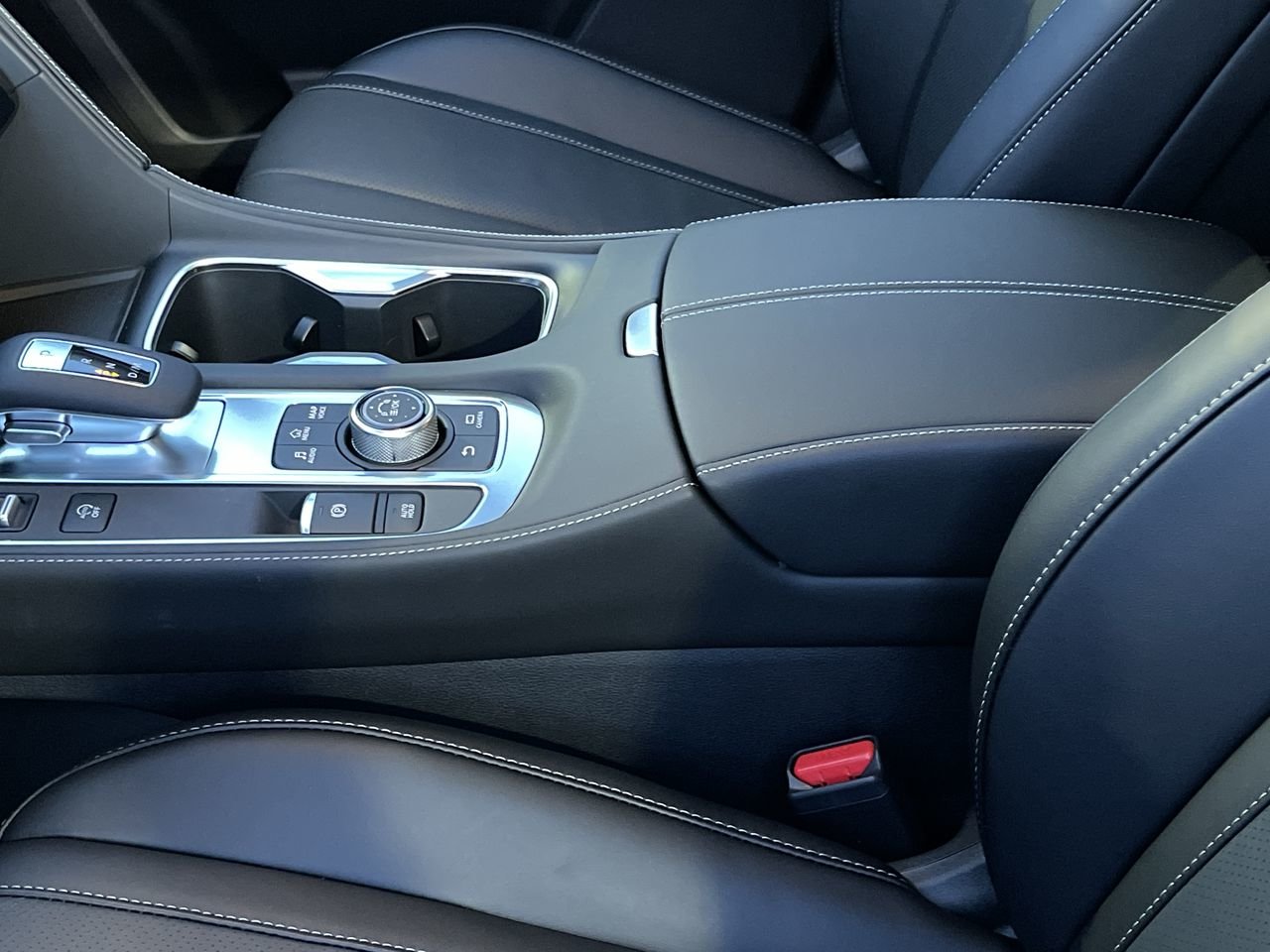 New 2023 Graphite Shadow INFINITI LUXE image 30
