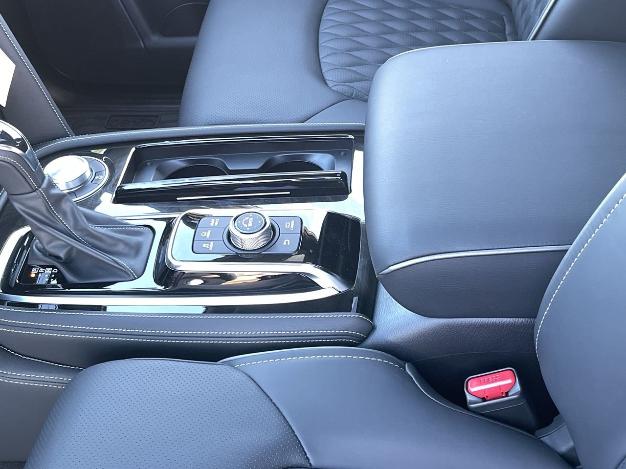 New 2023 Mineral Black INFINITI 8 PASSENGER, ProACTIVE image 30