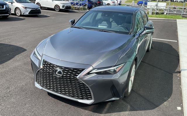 2022 Lexus IS