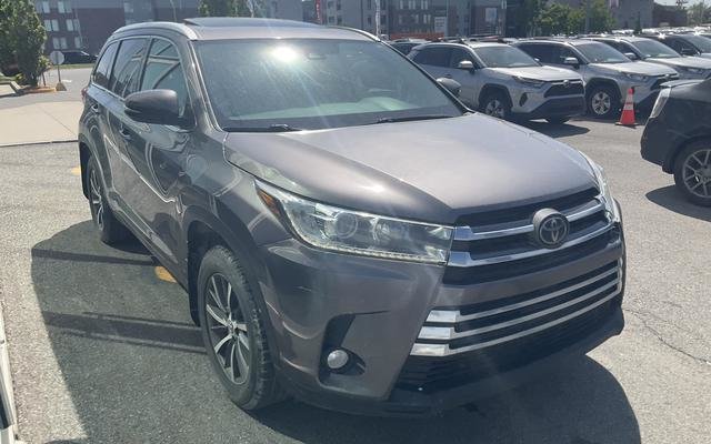 Gray (Pre-Dawn Grey Mica) 2018 Toyota Highlander SUV / Crossover All-Wheel Drive Automatic
