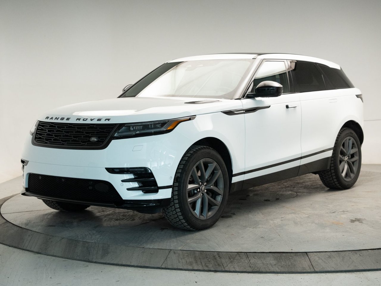 2026 Land Rover Range Rover Velar P250 Dynamic SE AWD