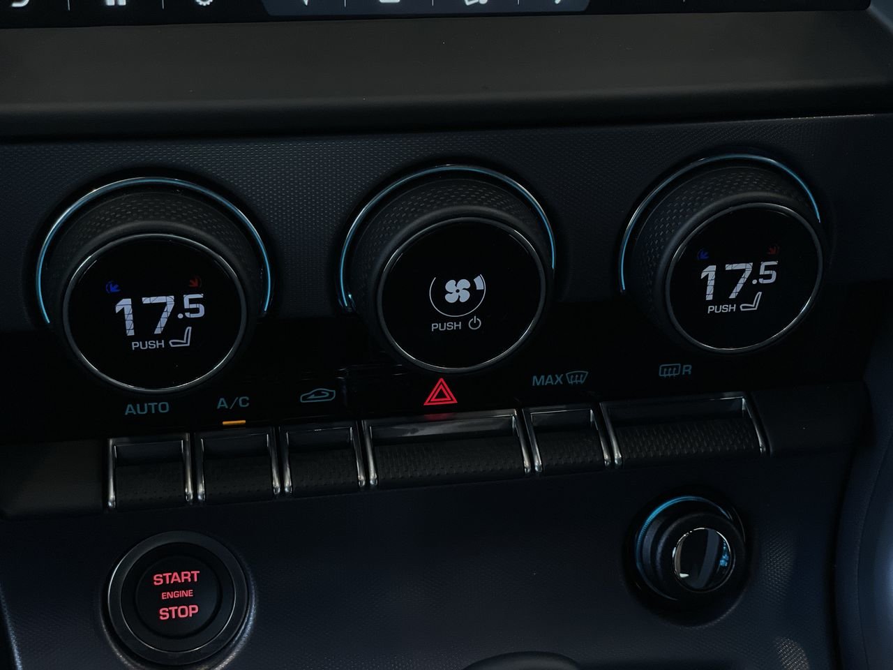 New 2023 Fuji White Solid Jaguar F-TYPE image 27