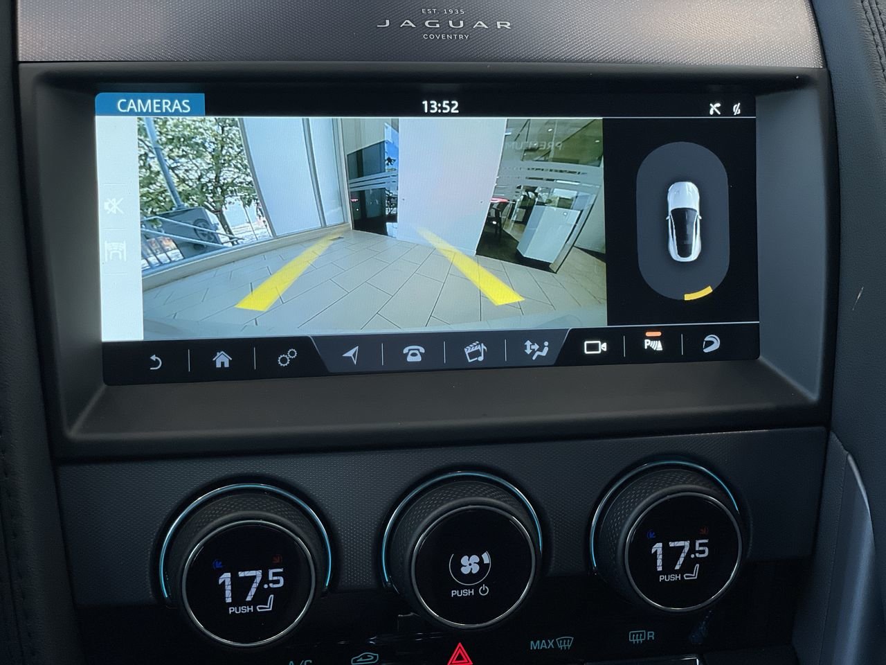 New 2023 Fuji White Solid Jaguar F-TYPE image 25