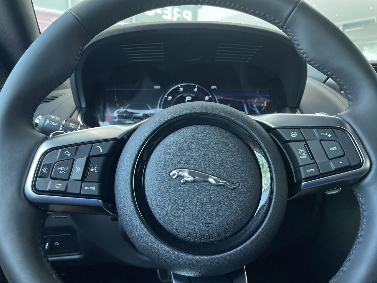 New 2023 Fuji White Solid Jaguar F-TYPE image 22
