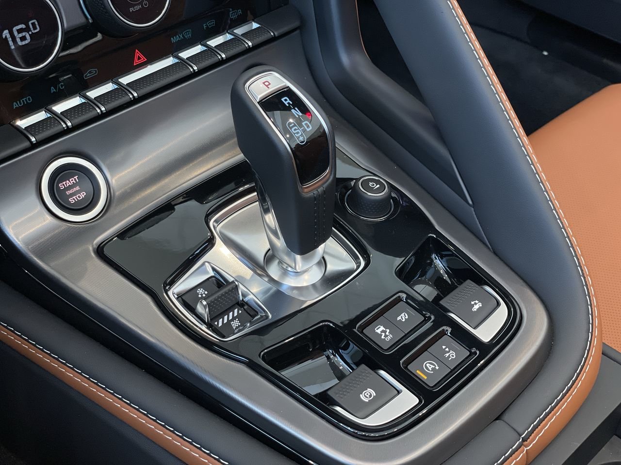 New 2024 British Racing Green Jaguar F-TYPE 75 image 28