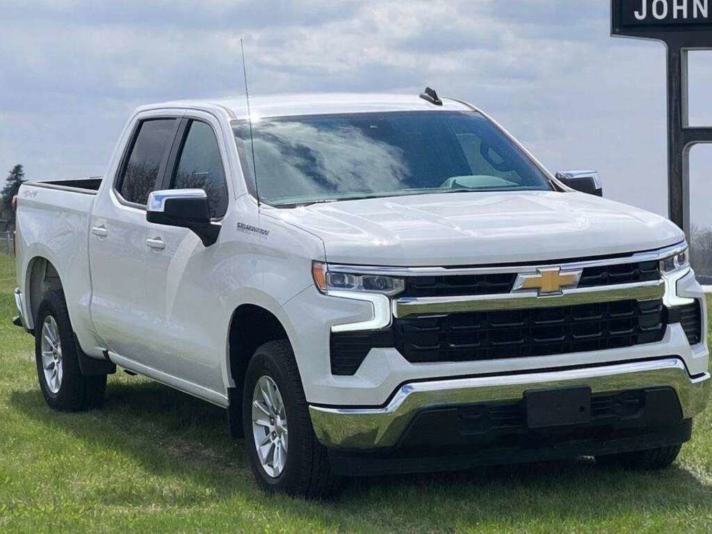 2025 Chevrolet Silverado 1500 LT Crew Cab 4WD