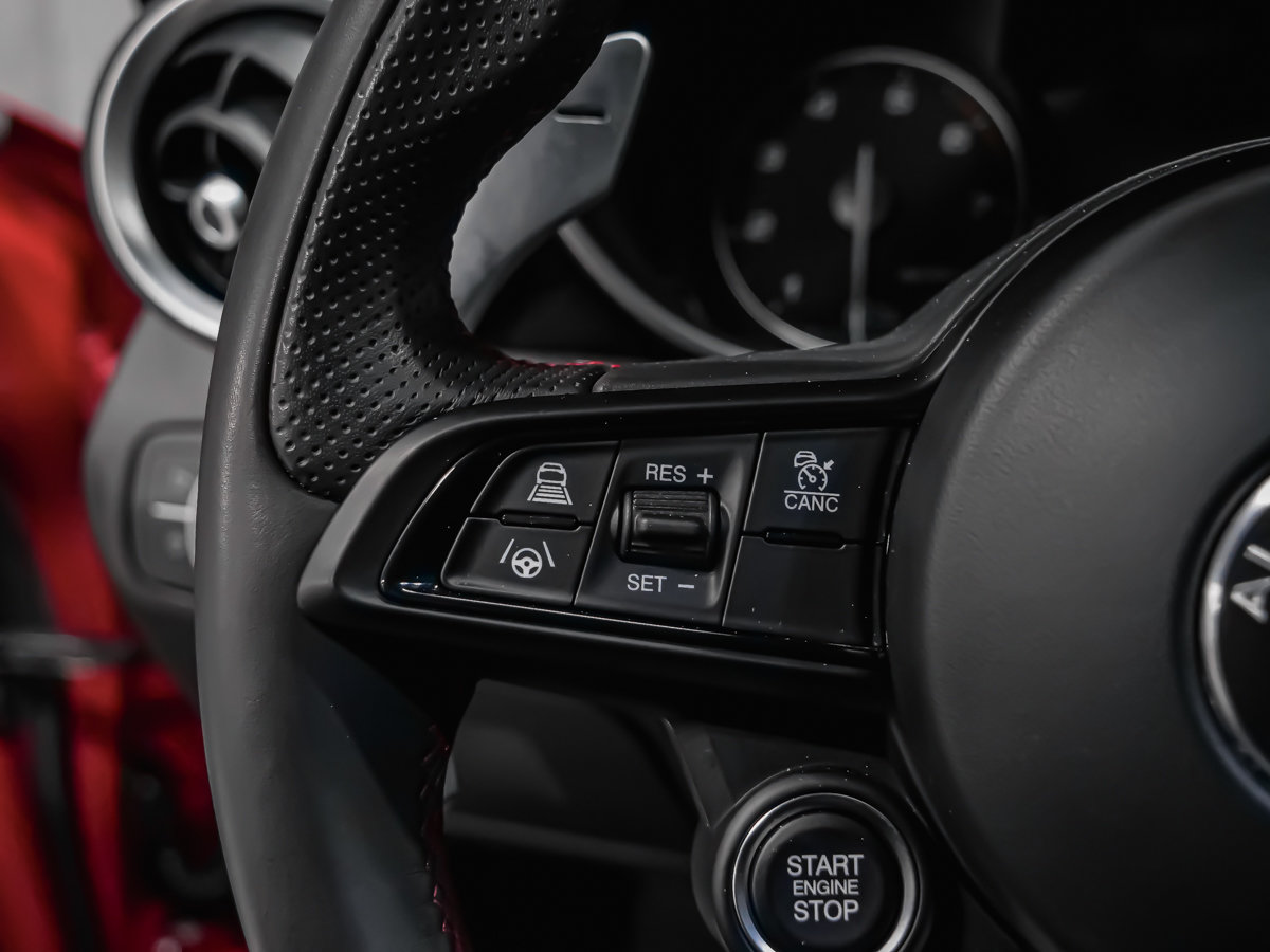 Alfa Romeo Giulia ESTREMA 2023-10