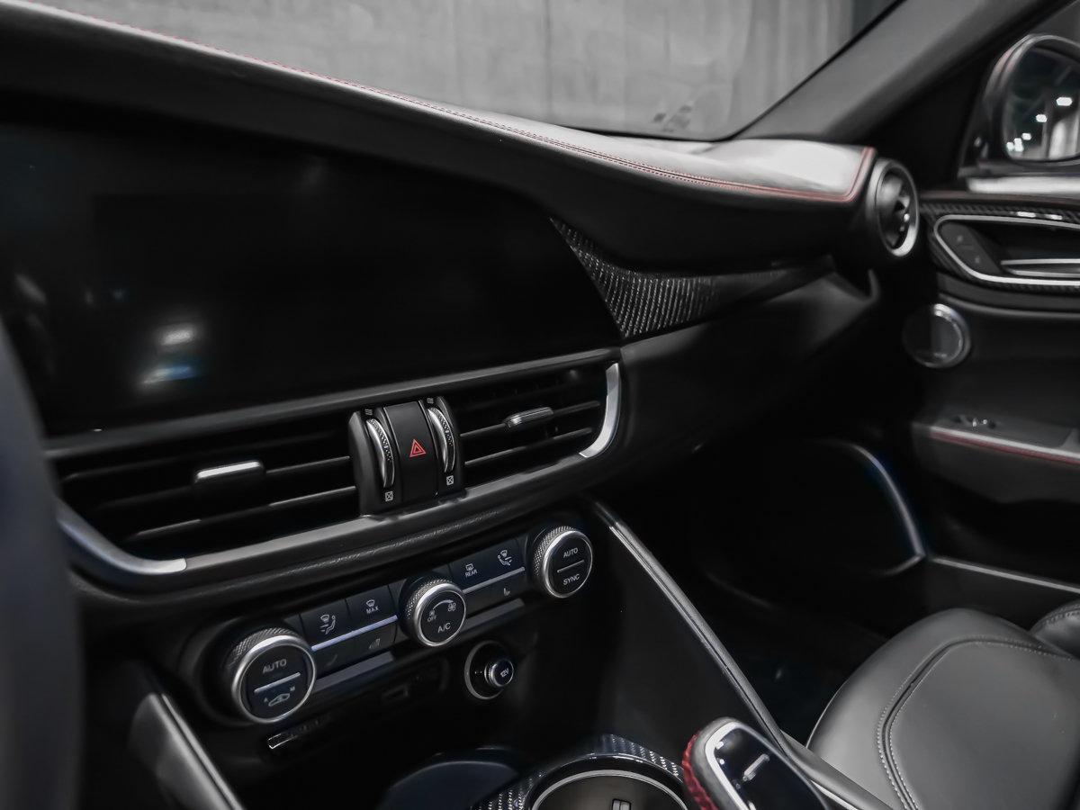 Alfa Romeo Giulia ESTREMA 2023-11